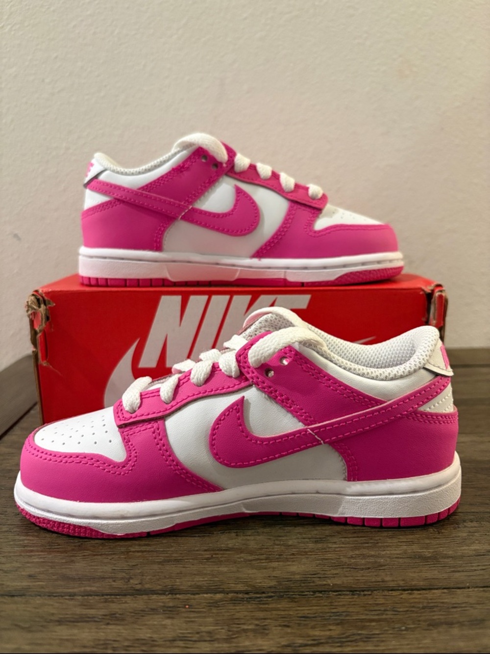 NIB [Nike] Dunk Low Top Shoes Sneakers Fuchsia Pink/White Little Kids Youth 11 C - Picture 8 of 16